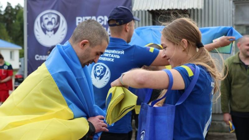 Україна та Росія здійснили обмін ув'язненими: серед звільнених виявилися двоє представників ЗМІ та колишній мер Херсона.