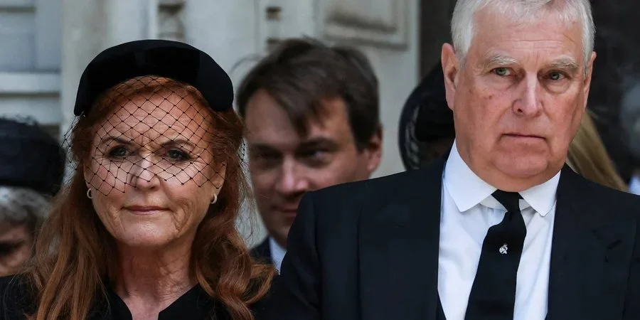 У Великобританії зняли з ринку нову дитячу книгу Сари Фергюсон через її зв'язки з Епштейном.