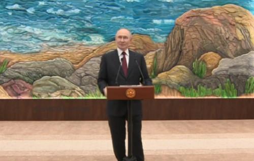 Володар Кремля без цинізму зазначив, що укладати угоди з українським керівництвом не має жодного сенсу, проте все ж прагне досягти угоди.