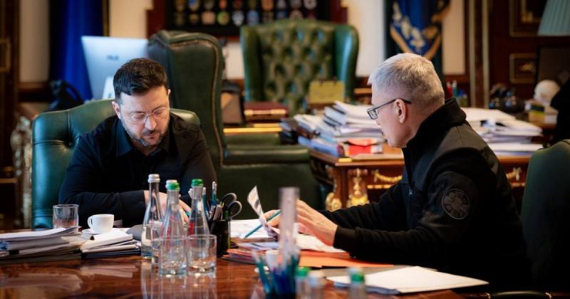 Зеленський повідомив, що Росія використовувала розвідувальну інформацію з китайських супутників для атак на енергетичні об'єкти в Україні.