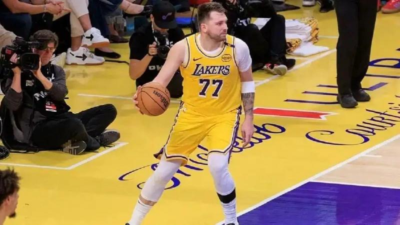 Лука Дончіч став першим гравцем після Кобі Браянта, який досягнув 60 очок у матчі за Лейкерс - дивіться відео на Футбол 24+