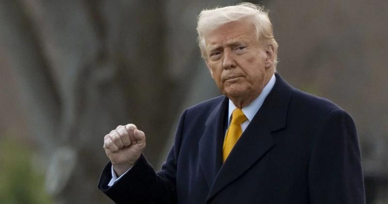 Трамп відкинув пропозицію про 45-денне припинення вогню в Ірані, повідомляє CNN.