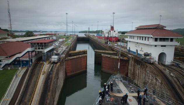 Панама вирішила скасувати плату за проходження Панамським каналом для суден, що належать уряду Сполучених Штатів, повідомляє Державний департамент.