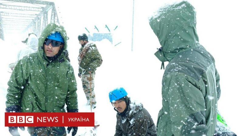 Два дні під снігом: як десятки людей змогли врятуватися з руйнівної лавини - BBC News Україна.