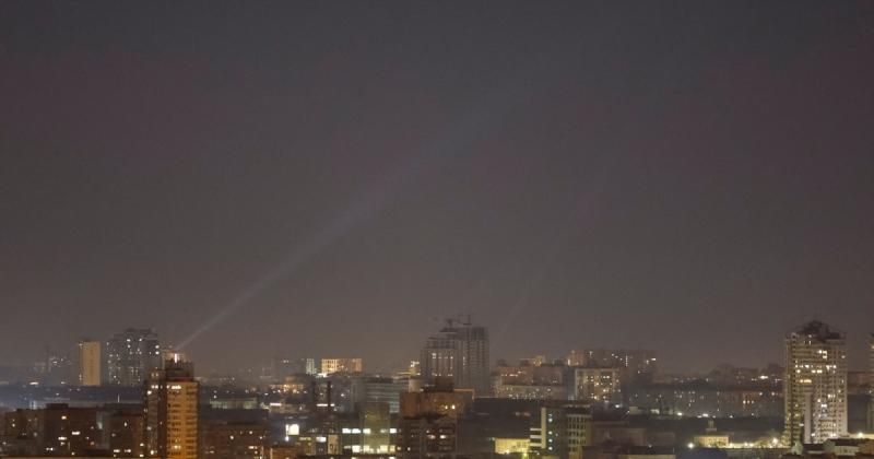У Києві внаслідок атаки Росії знищено базу відпочинку, одна особа отримала травми, повідомив Кличко.