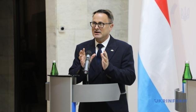 Міністр закордонних справ Люксембургу: Перемир'я не є елементом вистави на Красній площі.