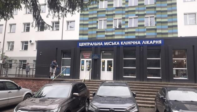 У Чернівцях запрацювало нове хірургічне відділення, ремонт якого обійшовся в 15 мільйонів гривень.