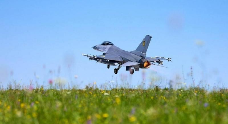 У ході нічного наступу противника Україна зазнала втрат F-16.