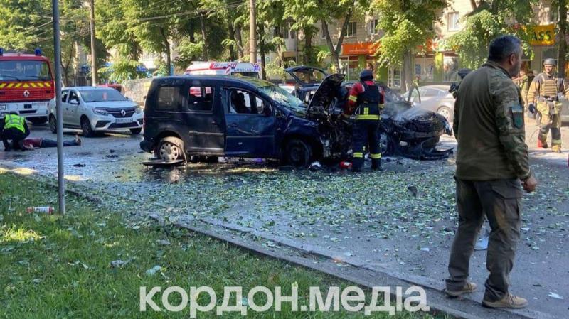 Російські війська нанесли удар по центру Сум, в результаті чого один загинув і один отримав поранення.