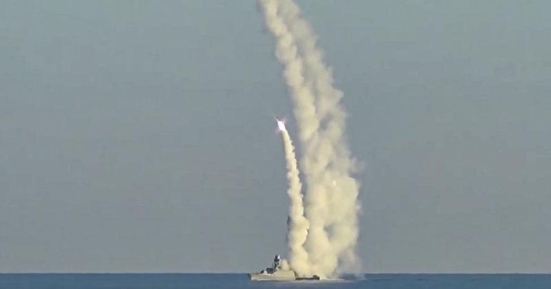 Росія розмістила в Чорному та Середземному морях судна з ракетами 