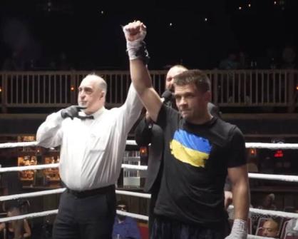 Дерев'янченко зробив свій повернення на ринг після однорічної паузи, здобувши перемогу нокаутом над Рамосом.
