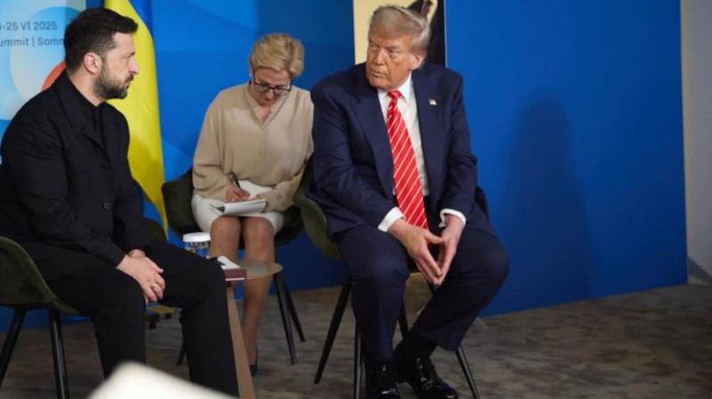 Трамп у бесіді з Зеленським відмовився від відповідальності за припинення військових поставок, повідомляє WSJ.