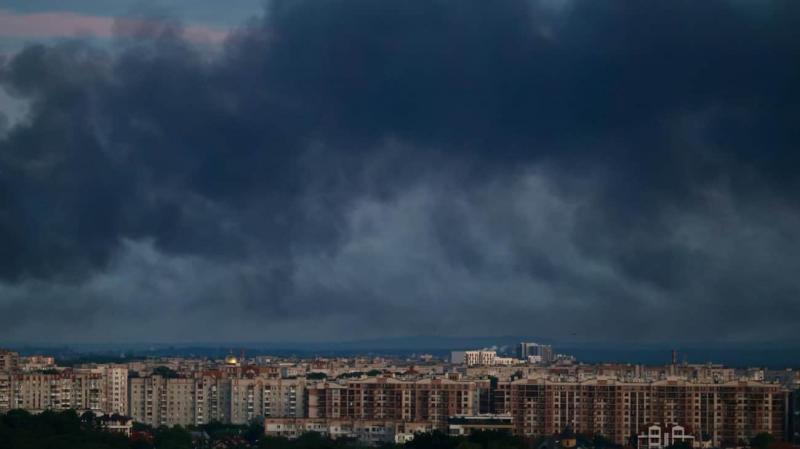 Внаслідок російської атаки у Львові постраждали п'ятеро дорослих та одна дитина, повідомляє обласна військова адміністрація.