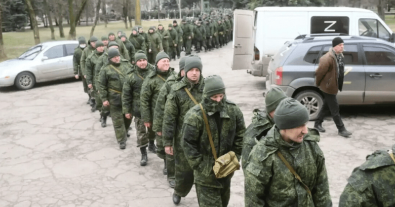 У збройних силах Росії військовослужбовці вбивають своїх поранених побратимів — що стоїть за цим явищем?