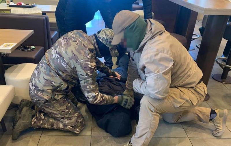 Волинь стала сценою для спецоперації: СБУ затримала агента білоруського КДБ, який шпигував за військовими ешелонами.
