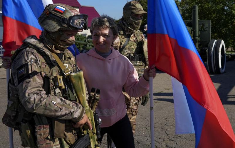 Росія готує молодь Луганщини до призову: загарбники організували 