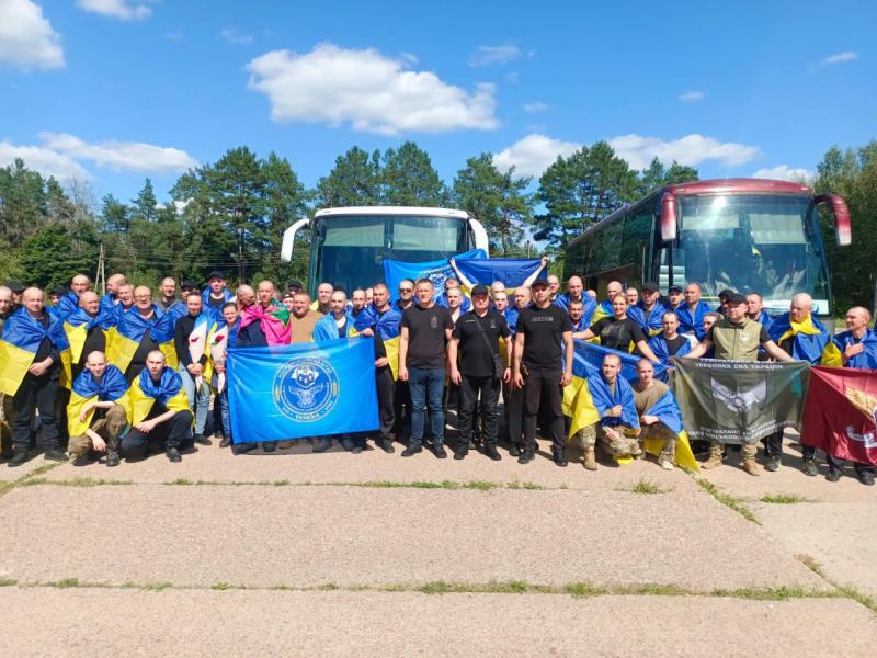 84 українці повернулися з російського полону - Завтра.UA
