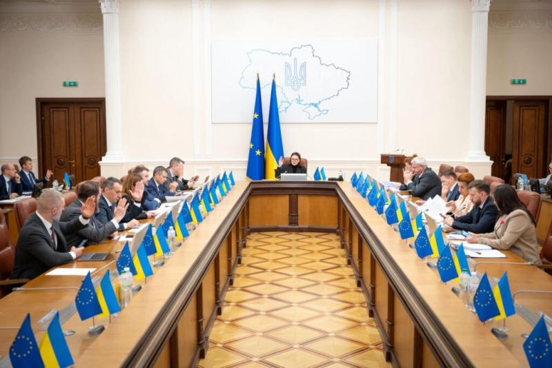 Популізм і виборчі обіцянки: як заповнити прогалину в оборонній сфері.