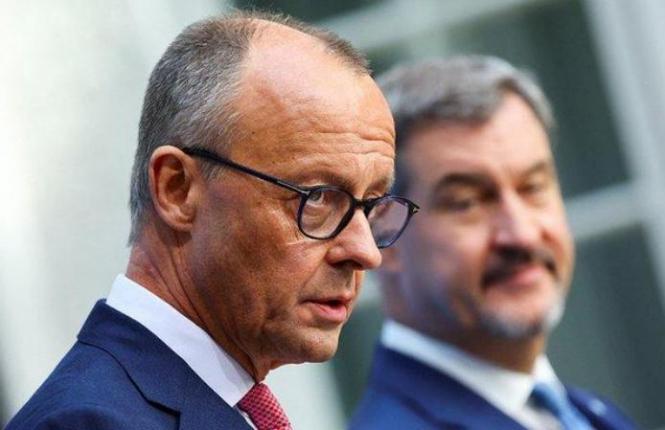 Канцлер Німеччини, після спілкування з Зеленським, виступив із закликом щодо необхідності мирного рішення для України.