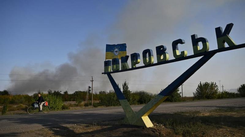 Наразі виїхати з Покровська практично стало неможливо, - повідомив волонтер Жилєнков.