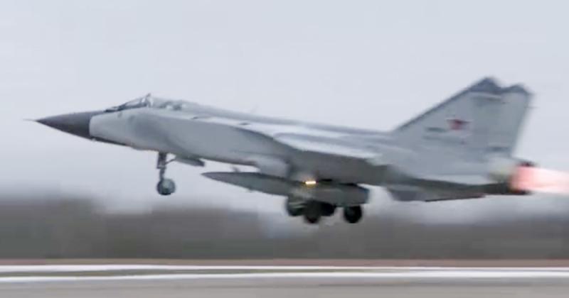 У нещодавньому нападі Російська Федерація використала більше 700 одиниць авіаційних засобів - повідомляють Повітряні сили Збройних сил України.