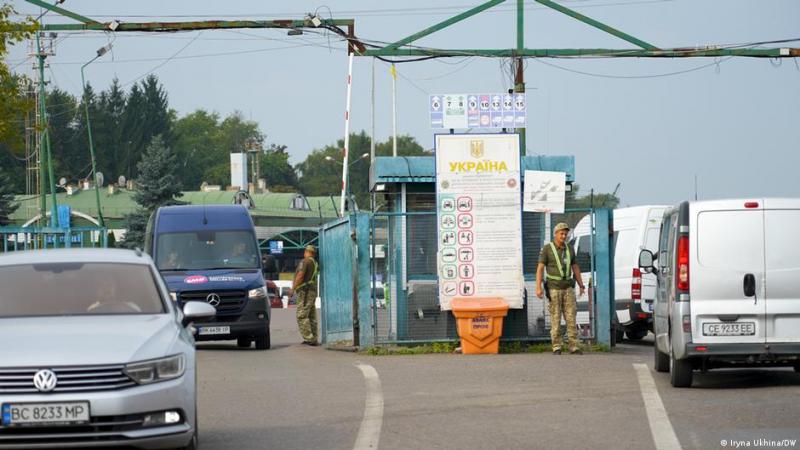 Атака Росії призвела до порушень у роботі митниці: було призупинено перетин кордону.