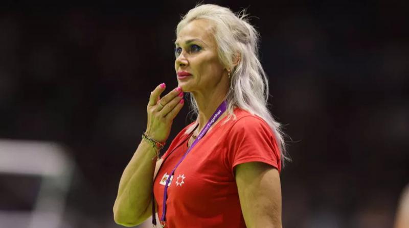 Ця жінка стала об'єктом обвинувачень: декілька гімнасток звинуватили бронзову призерку Олімпійських ігор у фізичному насильстві та жорстокому поводженні.