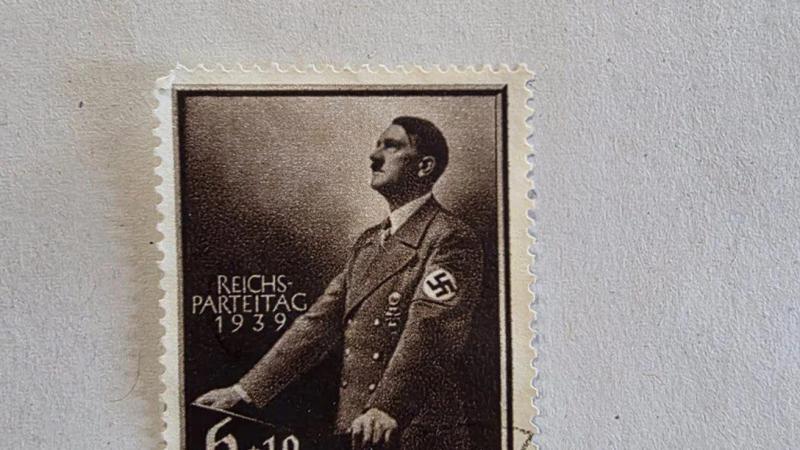 Більше 14 тисяч марок з нацистською символікою намагалися контрабандою доставити в Україну.