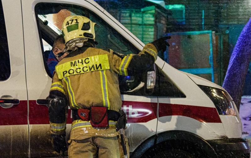 Саратов та Енгельс у Росії стали об'єктом атаки невідомих безпілотників: в районі нафтопереробного заводу спалахнула пожежа.