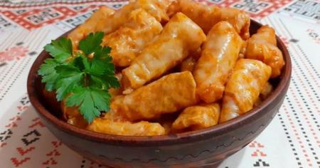 Як правильно приготувати голубці, щоб начинка вийшла соковитою, а листя капусти – максимально ніжним?