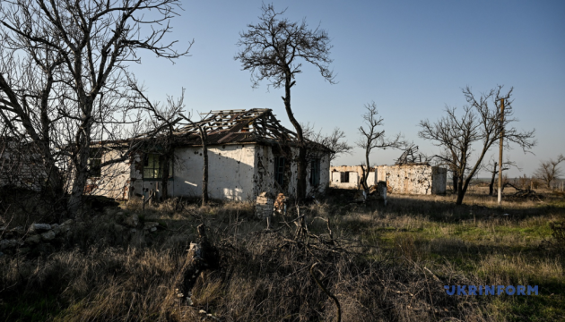 У селищі Антонівка, що поблизу Херсона, залишилося лише 21 мешканець. Тут відсутні електрика та опалення.