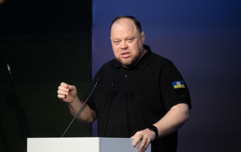 Переглянути календар свят. Стефанчук прокоментував, чи зменшиться кількість вихідних у українців.