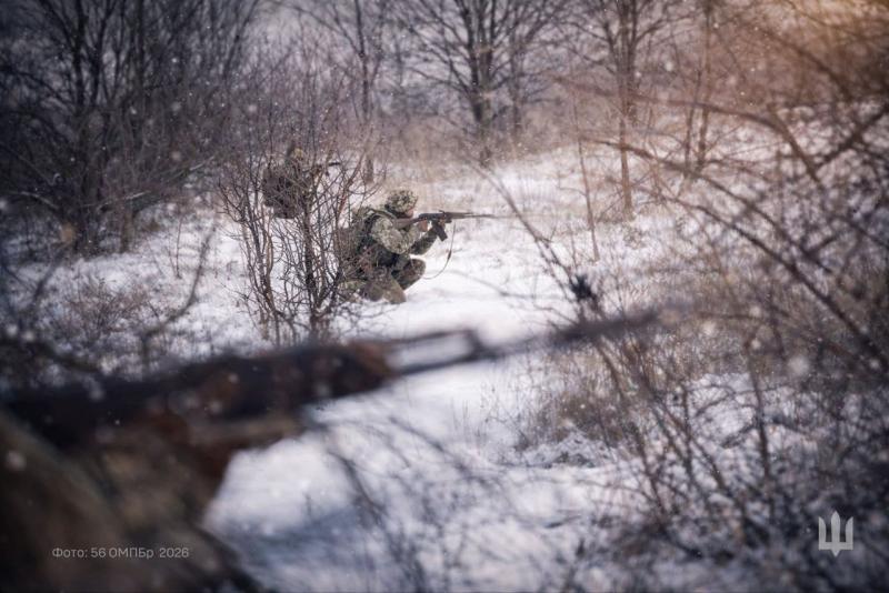 З початку доби відбулося 54 зіткнення на фронті, зокрема найінтенсивніші бої спостерігаються на Покровському напрямку, повідомляє Генеральний штаб.