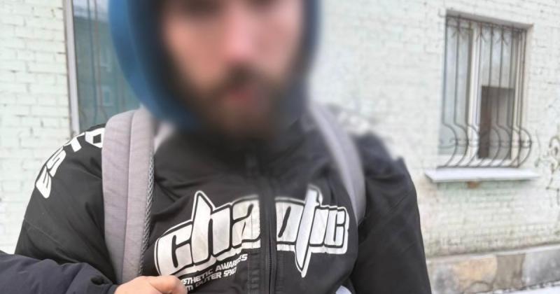 У Києві правоохоронці затримали злочинця, який погрожував касирам іграшковим пістолетом - новини bigmir)net.