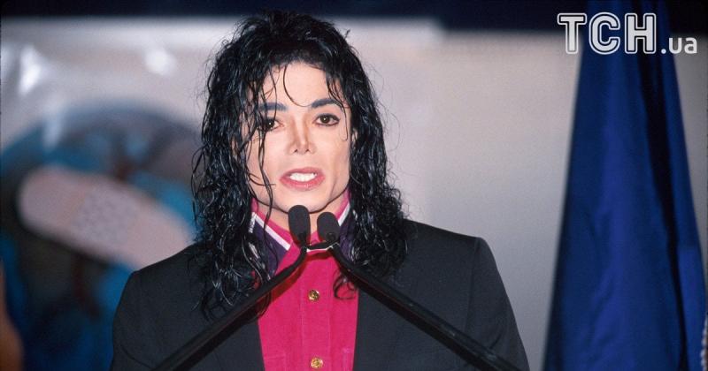 На Майкла Джексона знову надійшли нові обвинувачення в педофілії: його сім'я стала об'єктом судового позову.