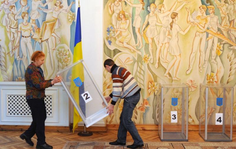 Без права голосу? Українці висловили рішучу позицію стосовно виборів для 