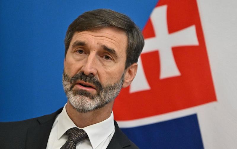 Словаччина має намір скасувати санкції, накладені на двох російських бізнесменів.