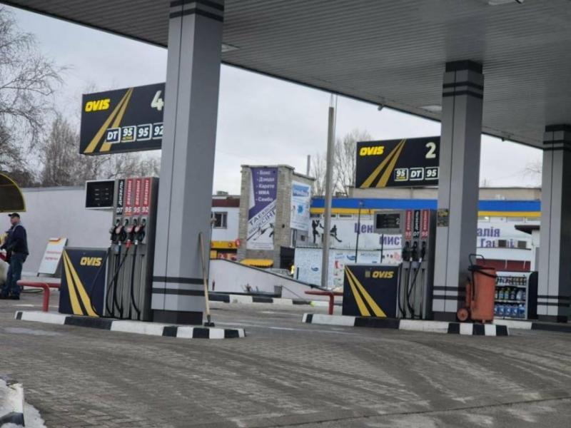 Зеленський зобов'язався компенсувати українцям витрати на пальне. Хто матиме право на цю допомогу і яким чином її отримати?