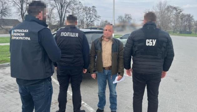 В Черкаській області колишнього керівника компанії підозрюють у незаконному заволодінні 1,4 мільйона гривень, призначених для ремонту житлового будинку.