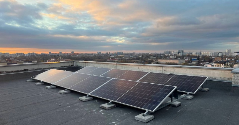 Як вибрати сонячну електростанцію для житла: детальний посібник від вибору потужності до процесу встановлення -- Delo.ua