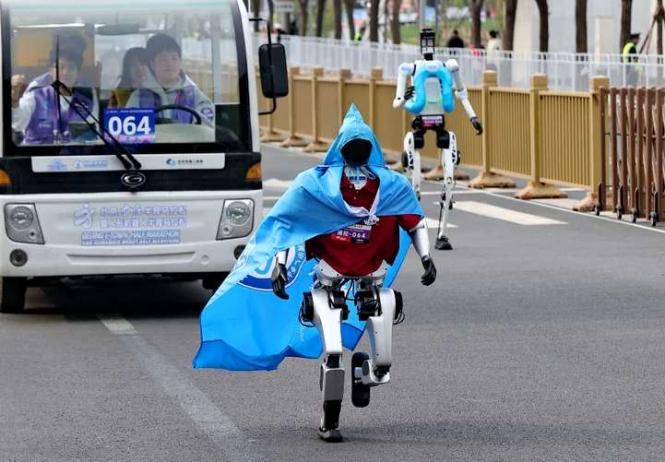 У Пекіні автоматизоване пристрій стало переможцем півмарафону, встановивши новий світовий рекорд.