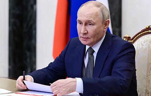 Путін: Київ розмірковує над тим, як визнати перемогу Росії. ВІДЕО