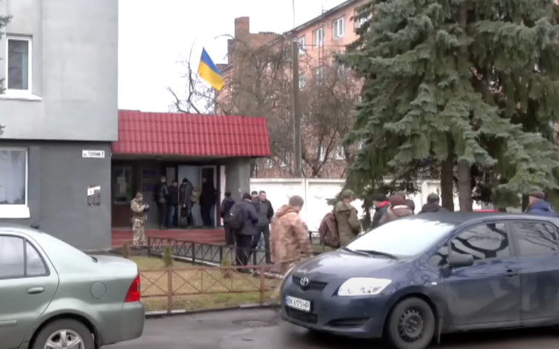 Мобілізація поширюється на людей похилого віку: хто тепер підлягає призову.