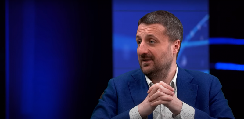 Епічна гра Дональда Трампа та осінні прогнози: Тарас Загородній у студії Влащенка поділився інформацією про важливі зміни в глобальній геополітиці.