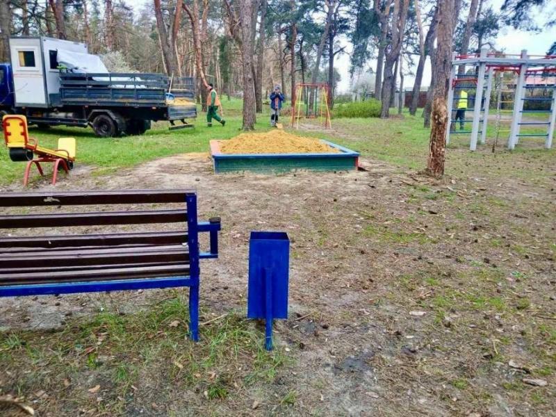 В Харкові вандали зневажили могили, - ФОТО