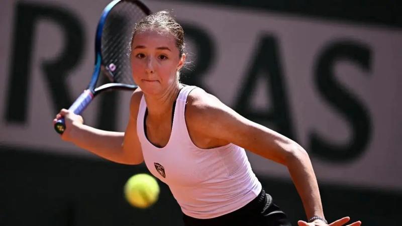 Українська тенісистка вдруге підряд пробилася до фіналу змагань ITF і має намір знову поборотися за трофей - Футбол24.