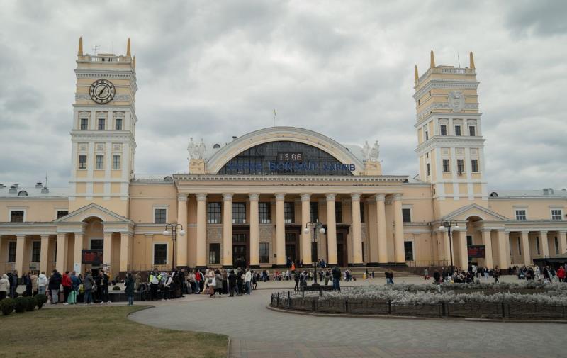На харківському вокзалі виникли черги: Укрзалізниця роз'яснила причини та нові правила перевірки.