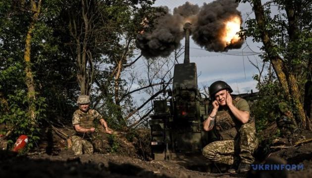 Від початку доби на фронті російські війська провели 67 атак, зосередивши основні зусилля на трьох ключових напрямках.