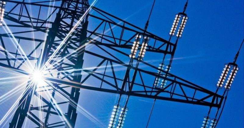 Внаслідок спекотної погоди в Україні очікується збільшення споживання електричної енергії на 1 ГВт: енергетична система готується до підвищених навантажень.