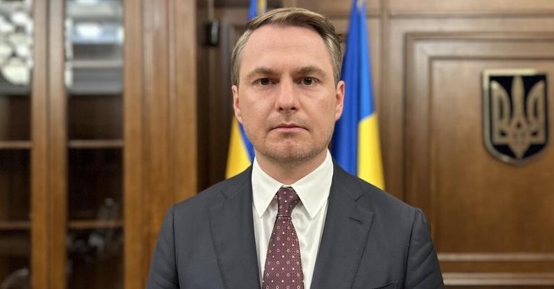 Генеральний прокурор, після проведення обшуків, виявився в лікарні – його офіс закликав до перевірки дій детективів.